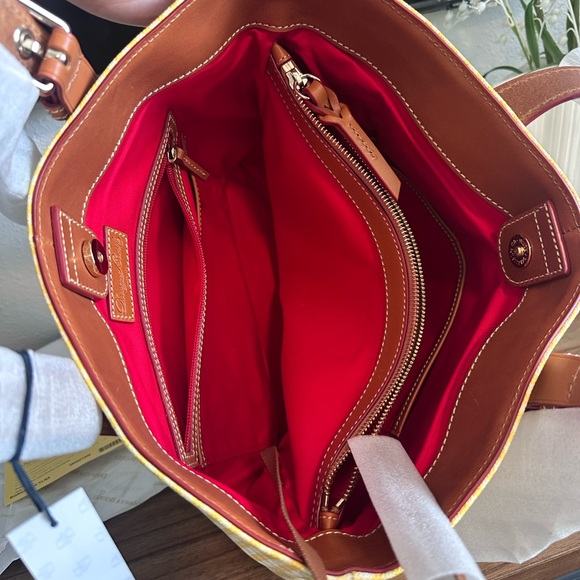 NWT - Dooney & Bourke Triple Compartment Yellow Gingham Tote - Picture 4 of 10